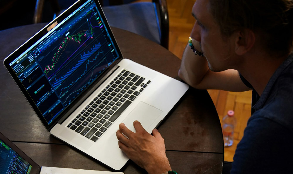 How Can Teens Earn Money? What Are Fast Ways for 13-Year-Olds to Make Cash?