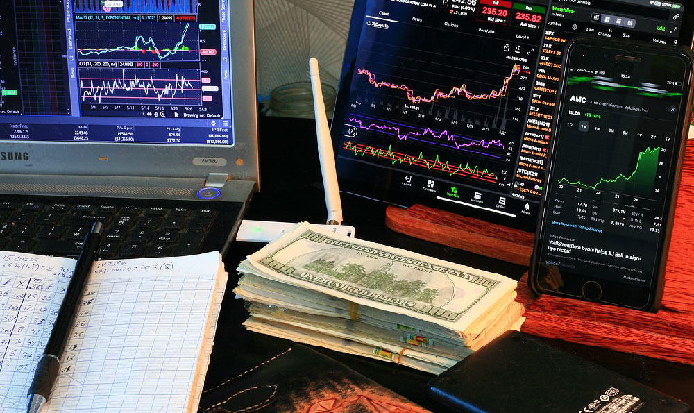 How to Make Money Online for 17-Year-Olds