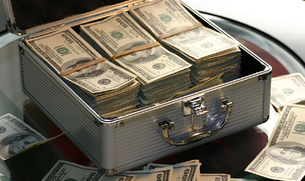 How to Earn Money Online Using Social Media