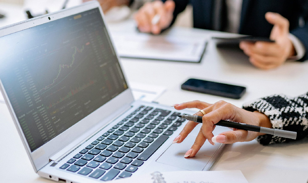 Investing for Quick Cash: Is It Possible, and How?