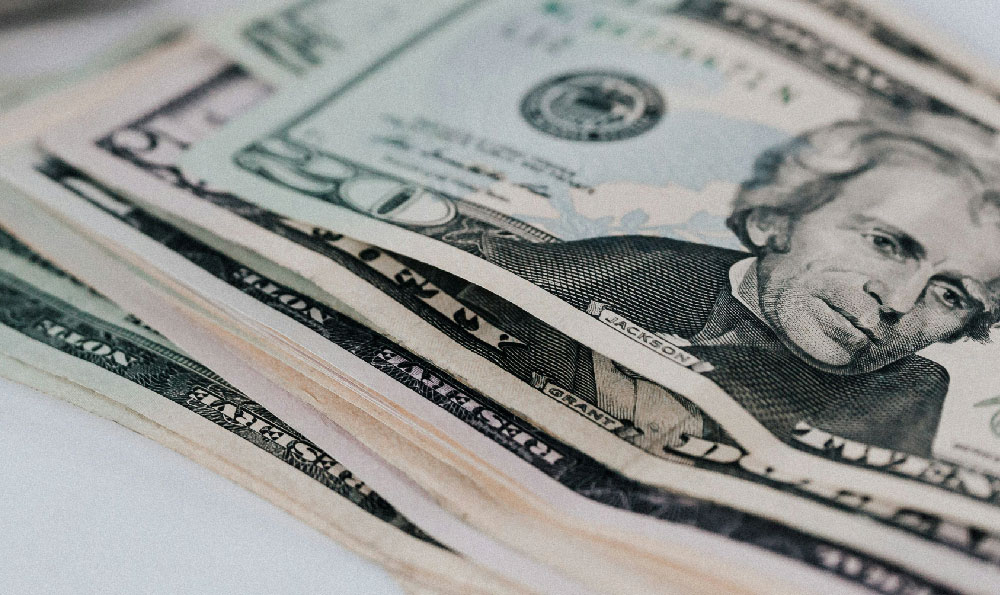 Cardiologist Salary: How Much Do They Earn in 2023? Average Income and Career Insights