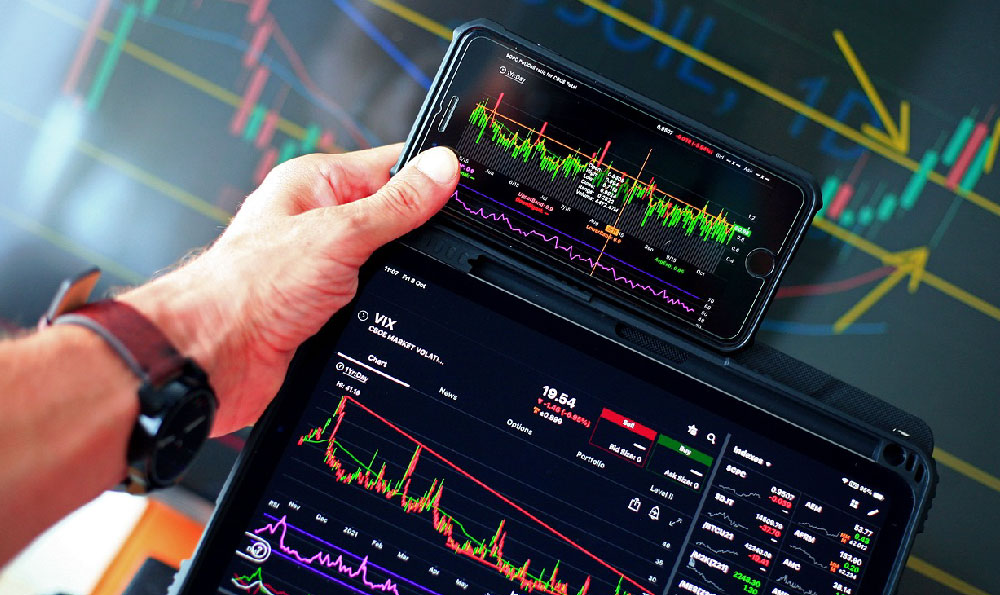 

How does Cash App Generate Income and Profit