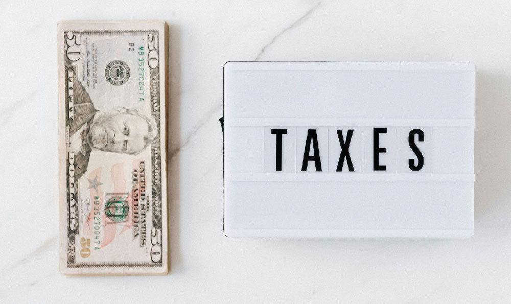 

how to earn money with your iphone: online side hustle tips for extra income